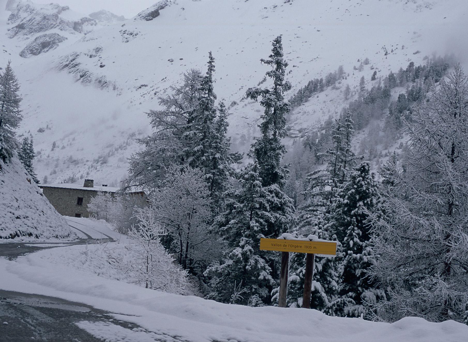 L'entrée dans le vallon de l'Orgère en hiver
